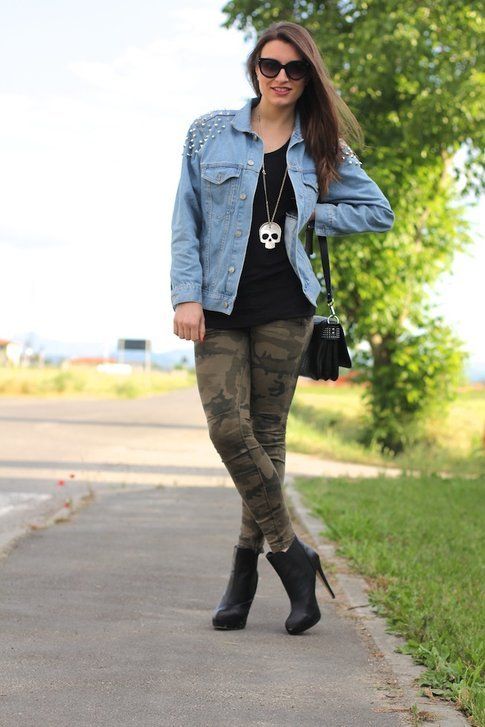 Jeans, camouflage e un tocco rock: ecco il mio outfit!