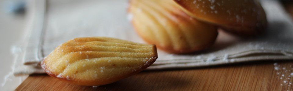 Madeleines alla ricotta e limone: un dolce per l'ora del tè