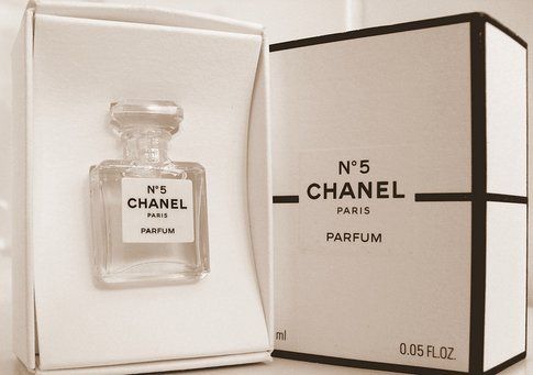 Chanel Parfumes - Foto su Flickr by Paulo José Silva Ferraz