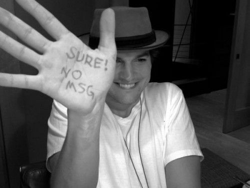 Ashton Kutcher ce l'ha piccolo! Parola di Demi Moore.