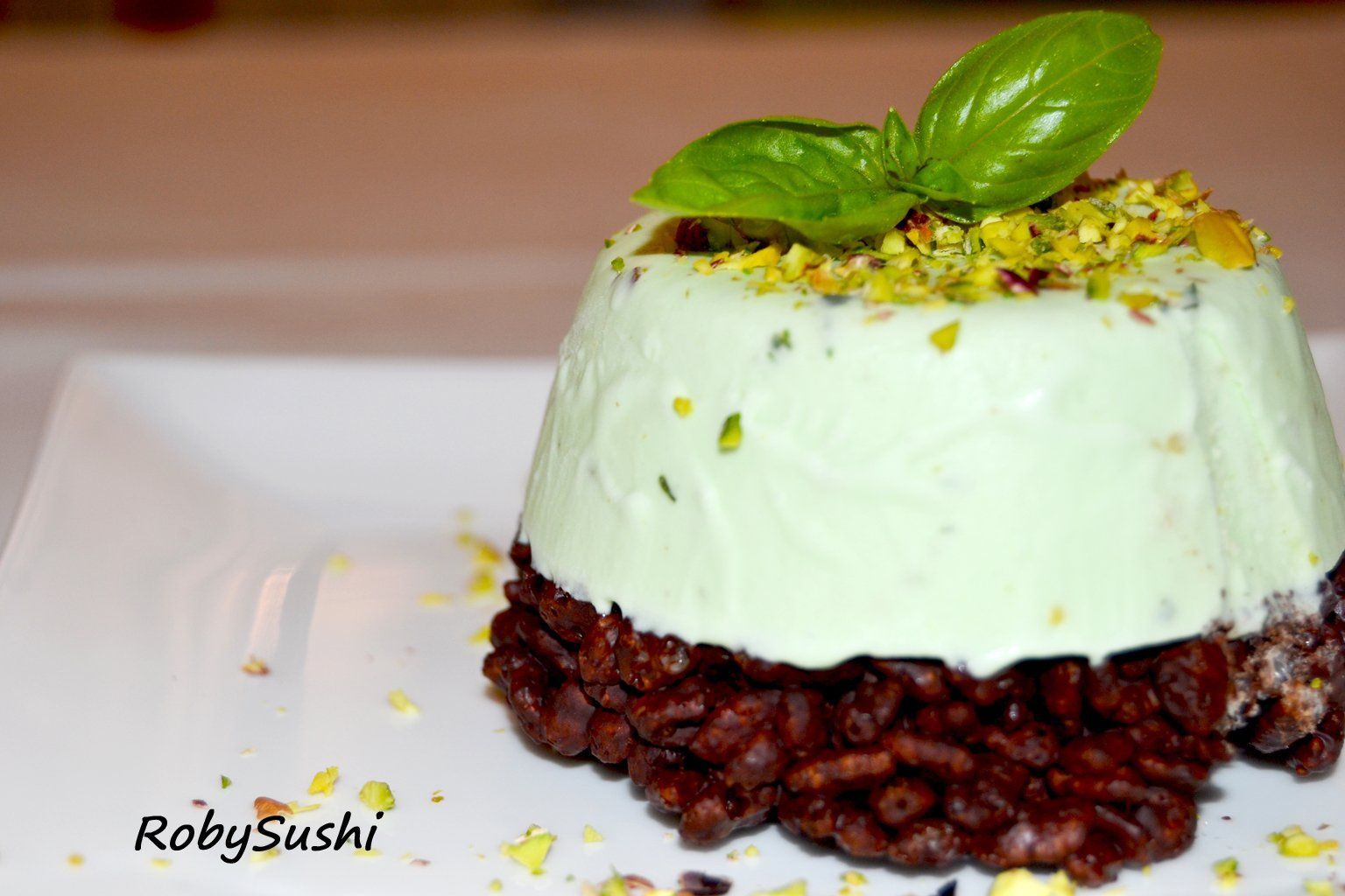 Semifreddo al pistacchio e basilico