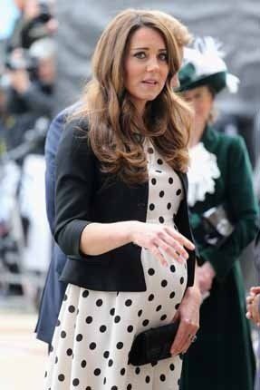 Kate Middleton: la classe principesca in tutti i suoi outfit da donna incinta!