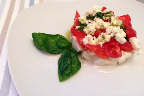 caprese nel coppapasta con crema di basilico