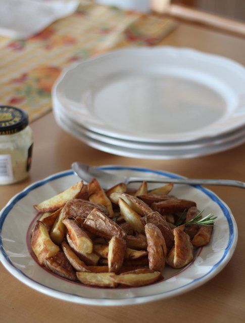 Le patate al forno perfette come contorno anche per una cena all'ultimo minuto