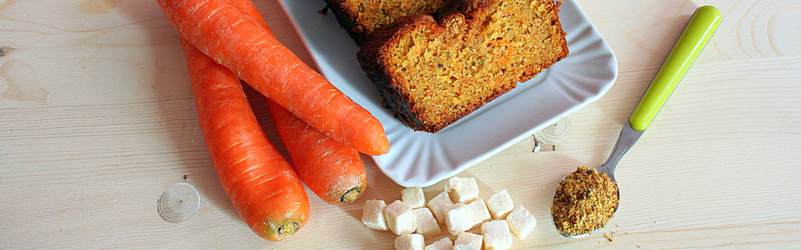 Ricetta dolce: plumcake per colazione con carote e cocco