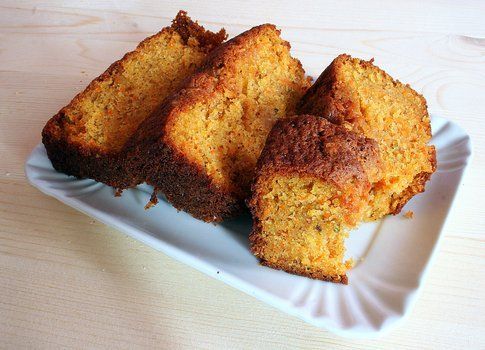 fette di plumcake alle carote e cocco