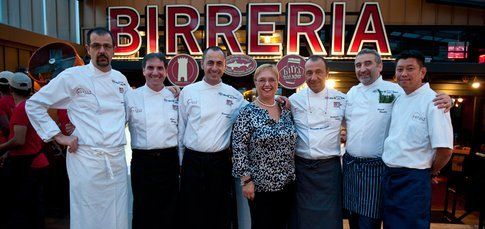 Chef con la "padrona di casa" Lidia Bastianich (foto dall'archivio di Identità Golose)