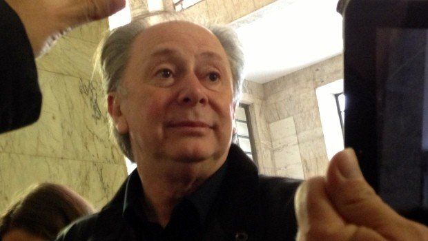 Lele Mora: "Vorrei pulire i cessi con Silvio Berlusconi"