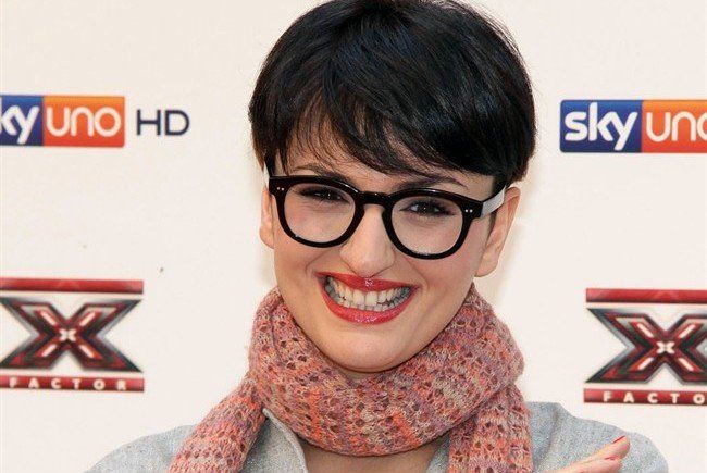 Arisa: ballo scatenato in camera da letto (VIDEO)