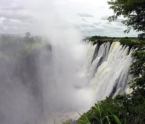 Victoria Falls, lato Zambia © Fotografia di Luca Galbiati - © LonelyPlanet