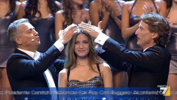 Miss Italia 2013, Giulia Arena, voterà Renzi