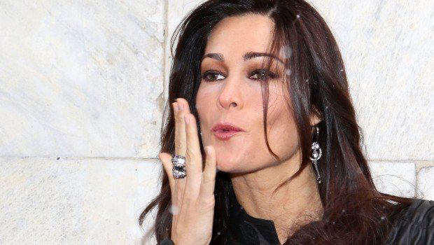 Manuela Arcuri aspetta un maschietto