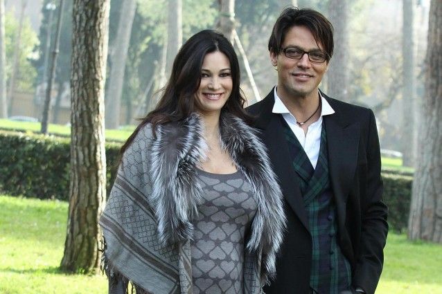 Manuela Arcuri vuole Gabriel Garko come padrino di suo figlio