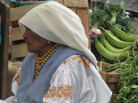 Donna Otavalo - Foto by www.viaggiare-low-cost.it