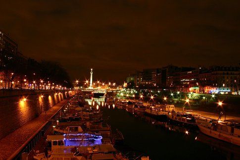 Bastille by night - foto di Gilles FRANCOIS