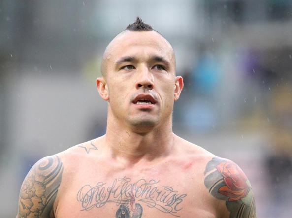 Nainggolan, centrocampista della Roma, litiga con la moglie: per lei 20 giorni di prognosi