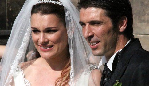 Buffon e la Seredova nel giorno del matrimonio