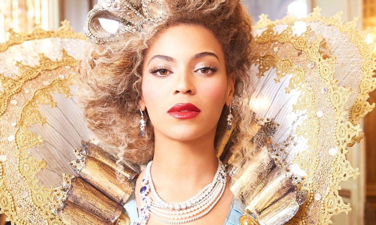 La Beyoncé-mania diventa parodia: Beygency, lo sketch di Andrew Garfield al SNL