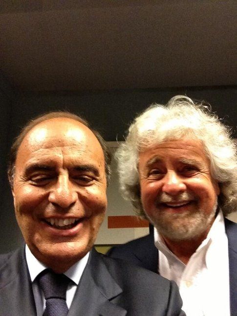 Selfie di Bruno Vespa e Beppe Grillo