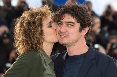 Bacio tra Golino e Scamarcio