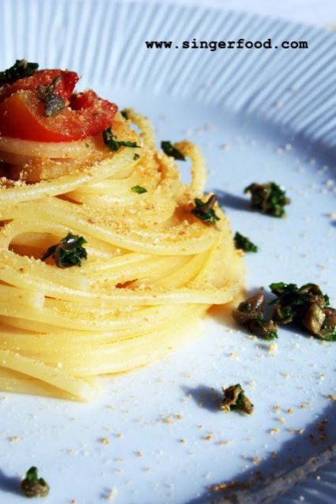 Spaghetti con colatura di alici di Cetara. Ricetta di Singerfood.