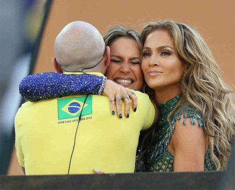 Claudia Leitte, Pitbull e Jennifer Lopez