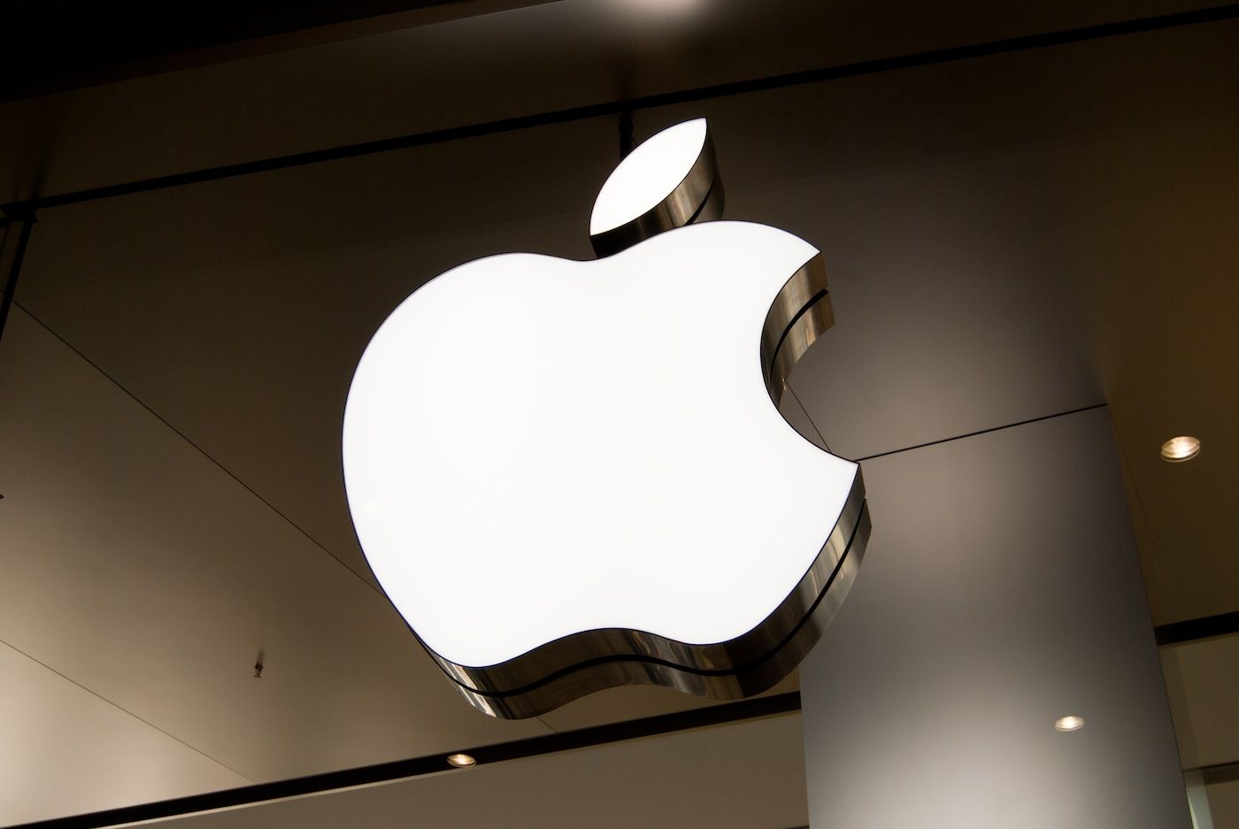 2014/06/30/apple-store-logo