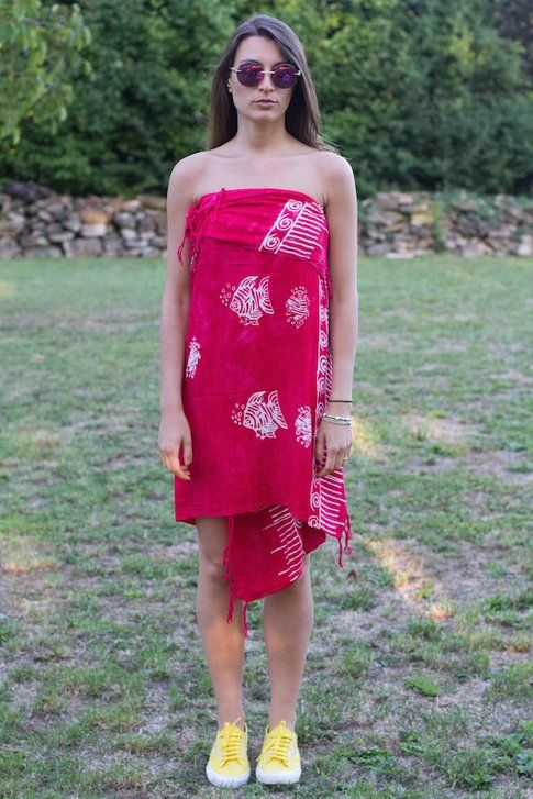 Le Varianti più semplici con cui indossare il pareo  - In Foto Carlotta del blog www.styleandtrouble.com