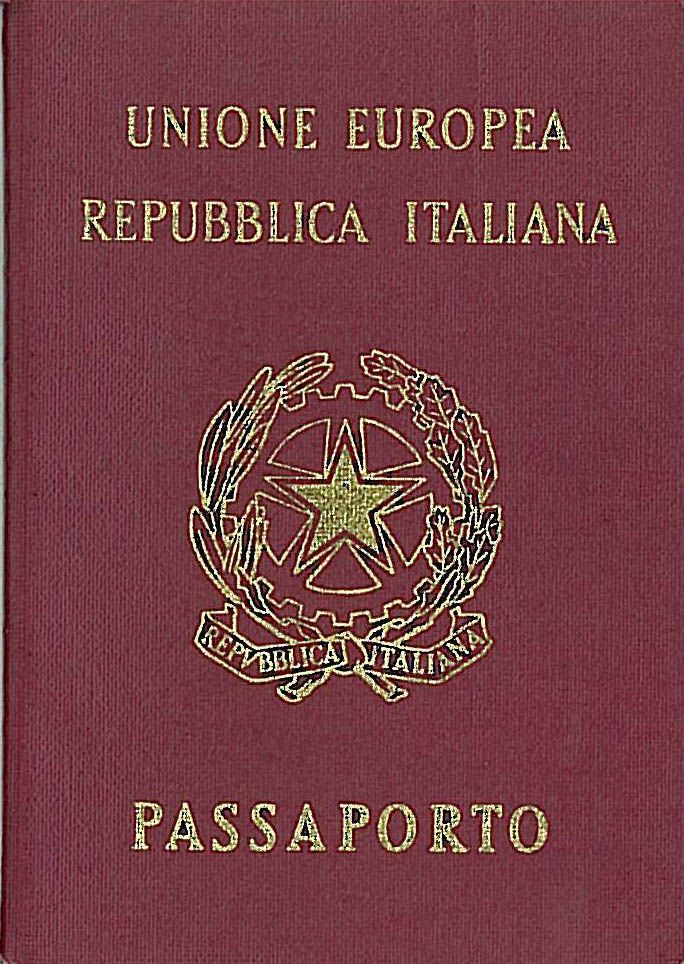 Tutte le novità sul passaporto: addio alla tassa annuale