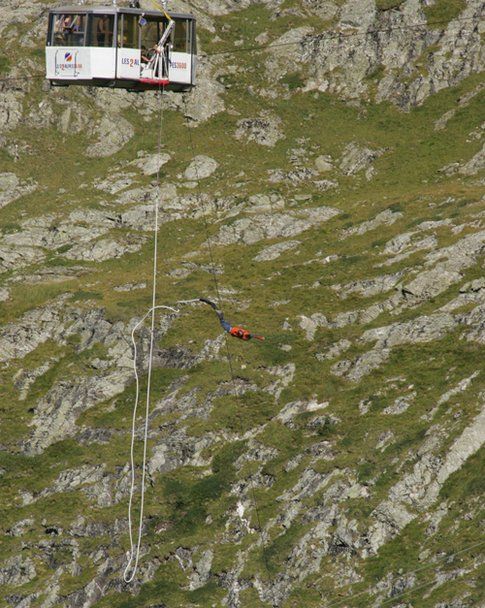 Bunjee jumping - Photocredit www.bestholiday.it