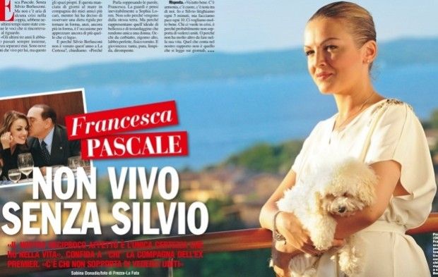 Francesca Pascale torna dalle vacanze perché senza Silvio non può stare