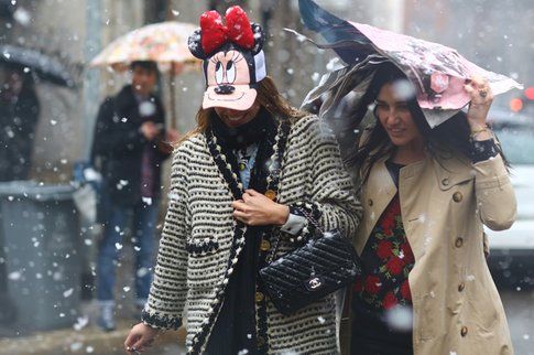 Carlotta Oddi con Minnie Mouse Hat - fonte: streetpaper.com