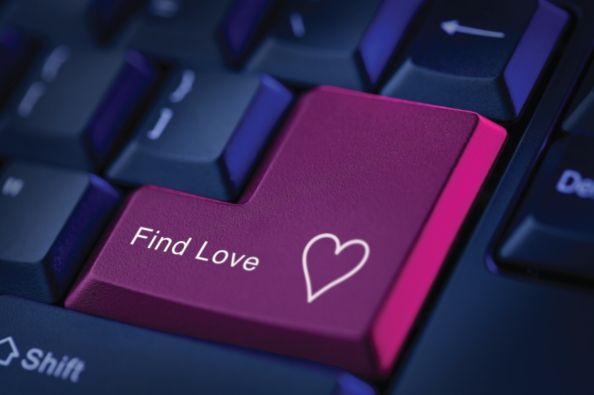 Come rimorchiare sul web: 5 app per trovare l'amore