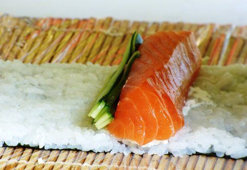 Salmone: 170 calorie ogni 100 grammi