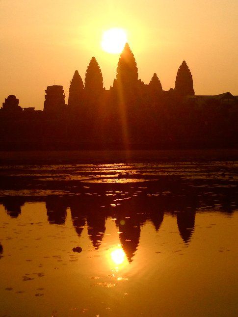 L'Angkor Wat all'alba