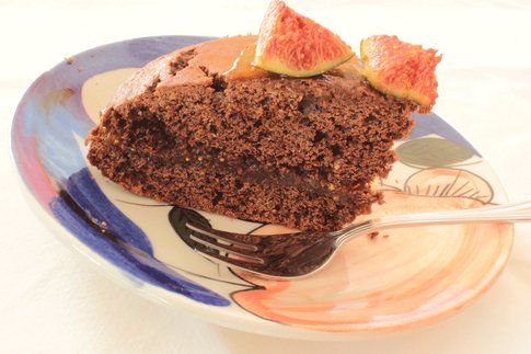 Torta con cioccolato e fichi