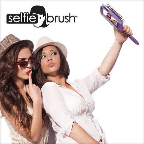 Selfie brush
