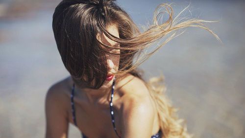 Capelli: 5 rimedi per prevenirne la caduta