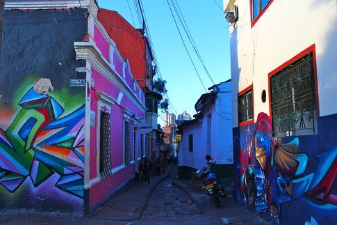 Uno dei tanti murales nella Candelaria