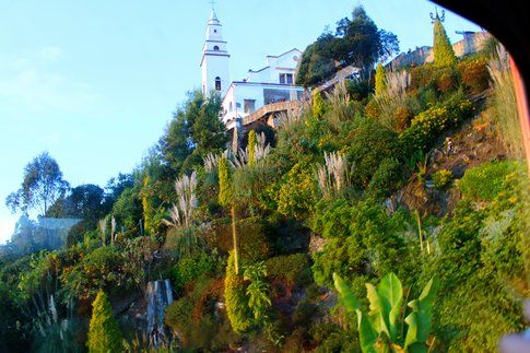 L'arrivo al Monserrate in teleferica