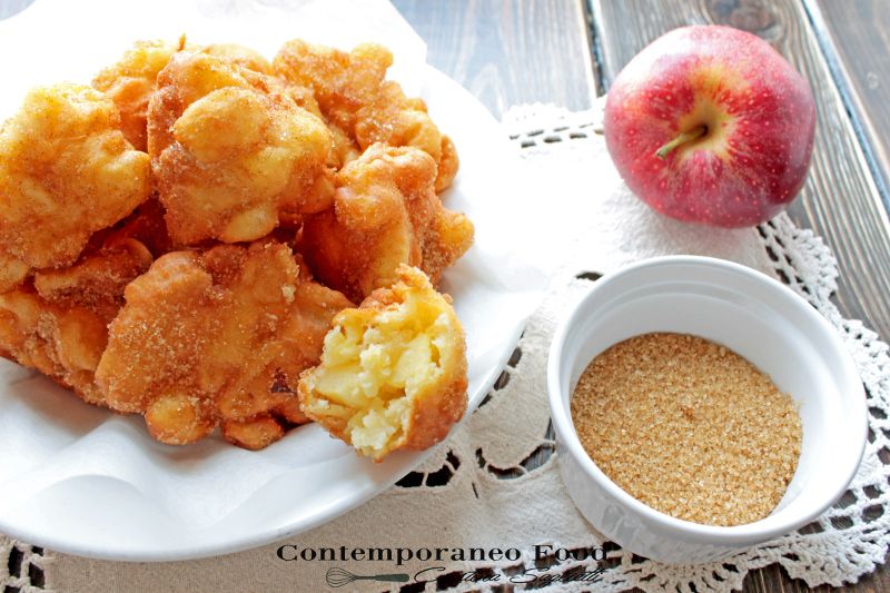Frittelle di mele allo zucchero speziato