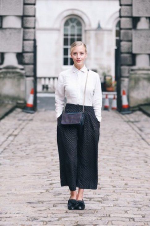 Camicia bianca + Pantaloni culottes - Foto: Topshop.tumblr