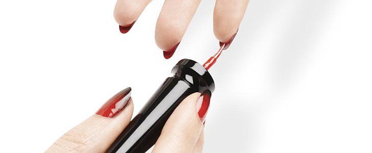 La nuova manicure che fa impazzire le Vip arriva in Europa