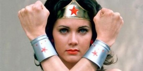 Wonder woman: reboot della serie tv con Lynda Carter in un fumetto digitale