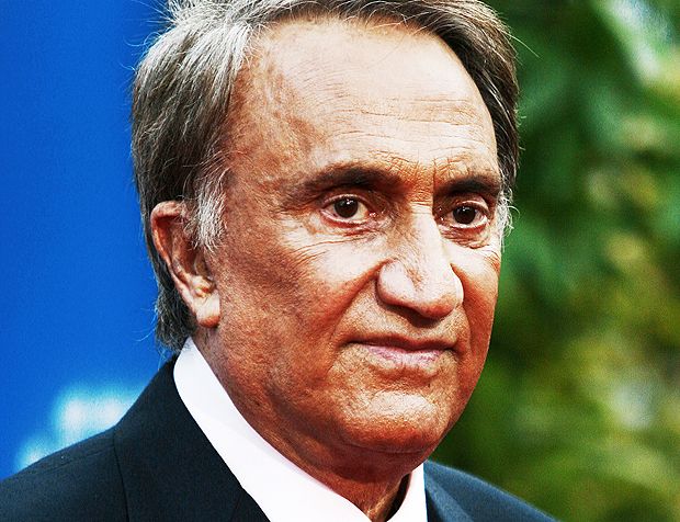 Emilio Fede indagato per aver ricattato i vertici di Mediaset