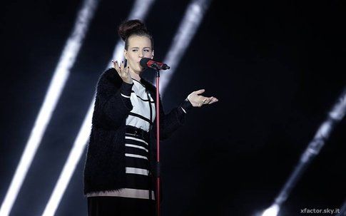 Emma durante il primo live di XFactor! - fonte: xfactor.sky.it