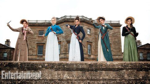 Le sorelle Bennet dal set di Pride and prejudice and zombies - foto Entertainment weekly