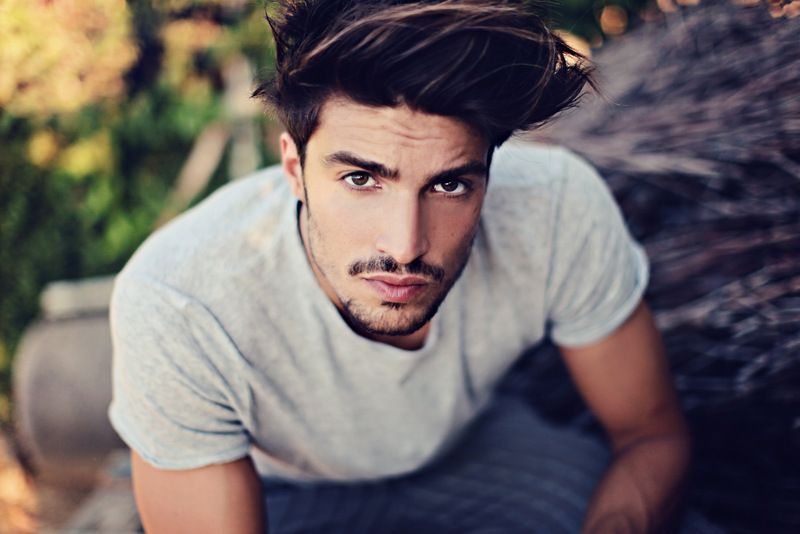 Mariano Di Vaio gay? Tranquille è una bufala!