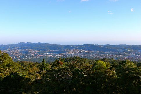 San Salvador, visto dai pendii del Vulcano San Salvador