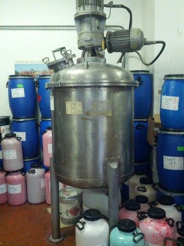 macchinario per la produzione dello smalto per unghie